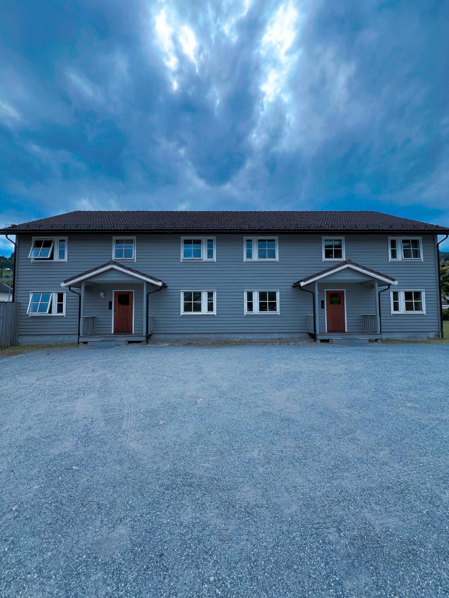 Hotel Privat Rom I Leilighet à Sogndal Extérieur photo